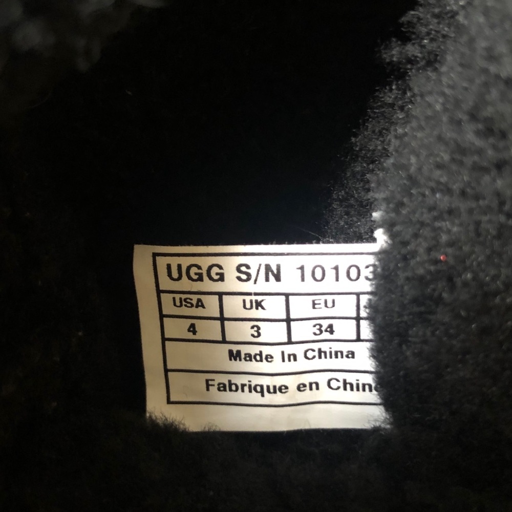 Ugg heart boots - Picture 6 of 6